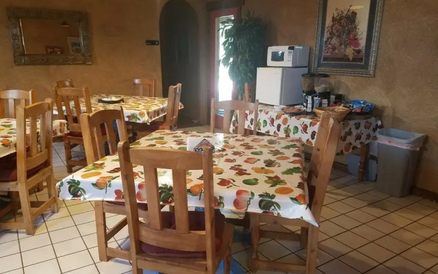 Los Milagros Hotel