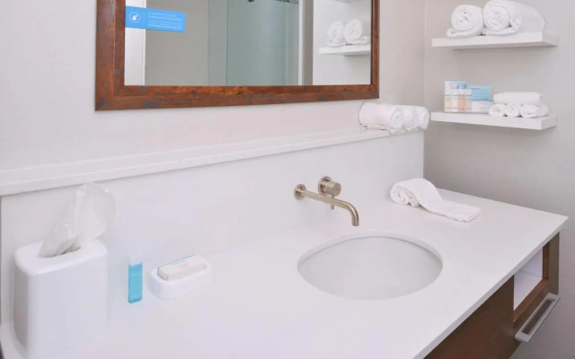 Hampton Inn & Suites Cincinnati-Mason