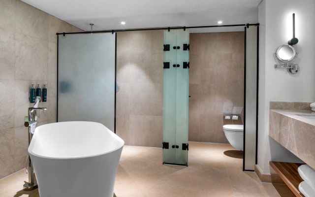 DoubleTree by Hilton Sharm El Sheikh - Sharks Bay Resort