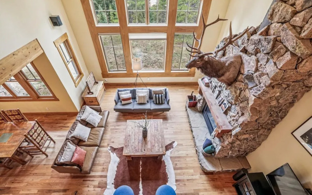 Little Bear Lodge 4 Bedroom Home