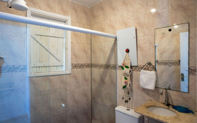 Longboard Paradise Suites