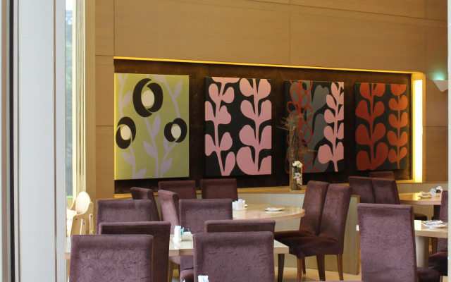 Royal View Hotel