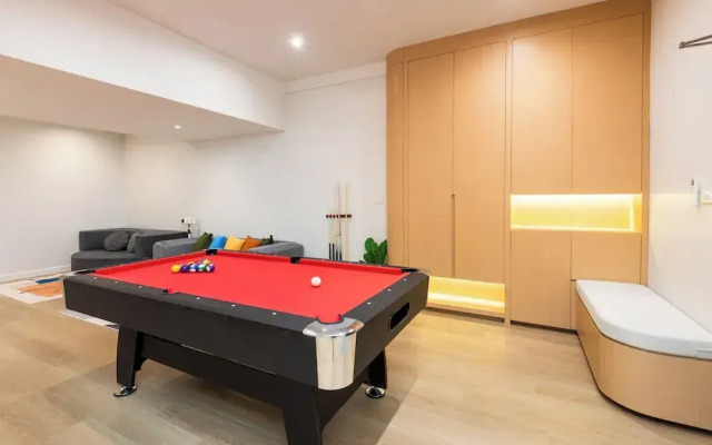 Luxury 5BR Poolhouse & Theater - 2mins to BTS