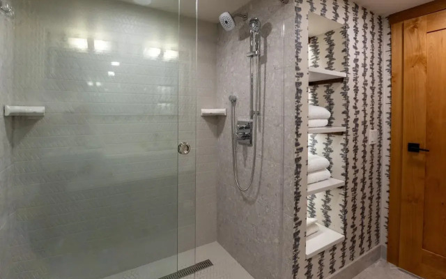 Hotel Canoe & Suites