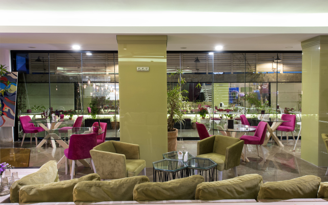 Nun Hotel Lara