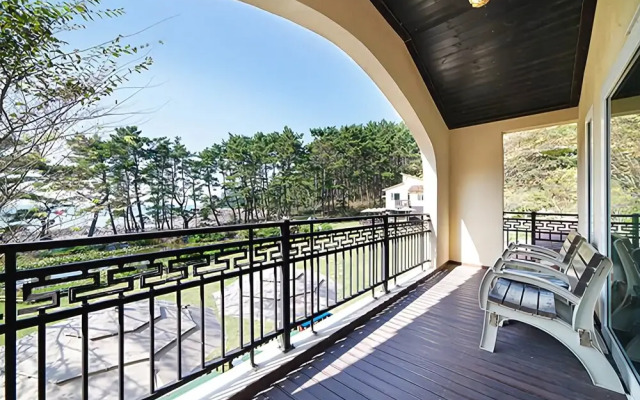 Taean Jaderak Pension