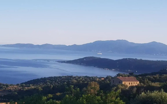 Villa Acqua Doria
