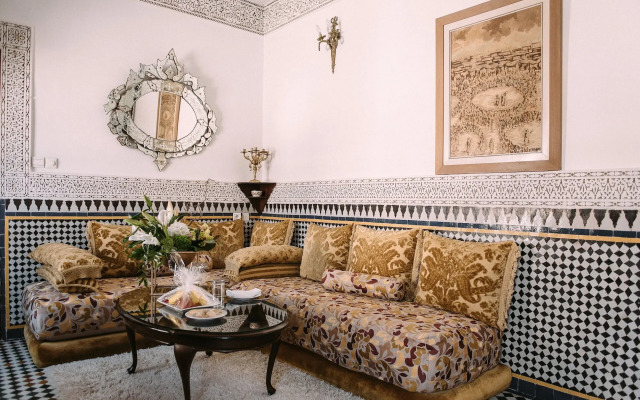 Riad Maison Bleue And Spa