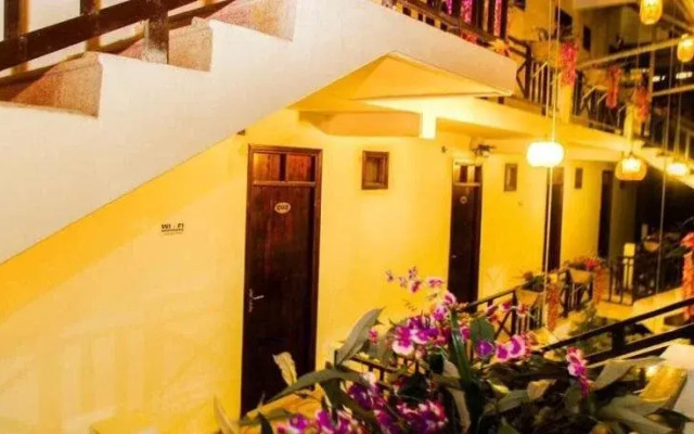 Truc Lam Hotel