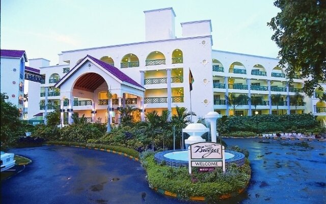 Hotel Breezes Montego Bay