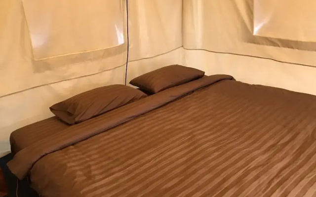 Kondee Cino Cafe and Glamping