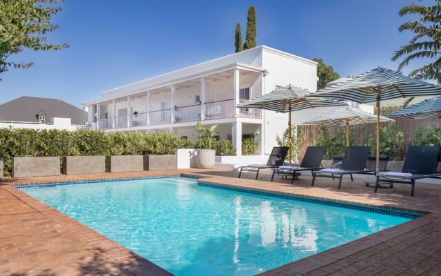 Middedorp Villa and Apartments