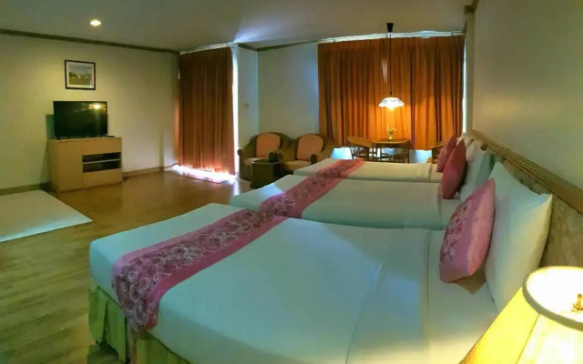 Takiab Beach Resort