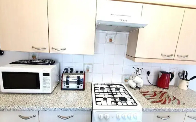 3-bedroom Victorian House With Superfast Wi-fi