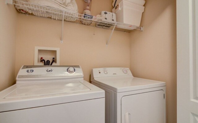 Karis' Sandy Ridge 5 Bedroom Home