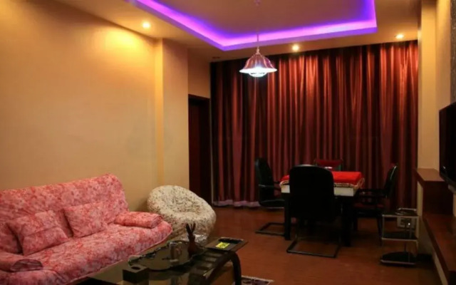 Taiyang Baozuo Hotel