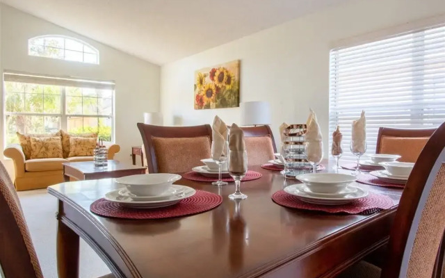 4 Bed and 3 Bath in Perfect Location With Pool by Florida Dream Home