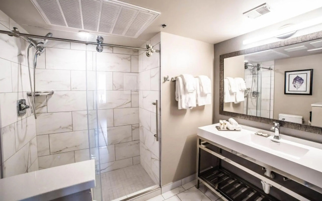 Seven Gables, St. Louis West, a Tribute Portfolio Hotel