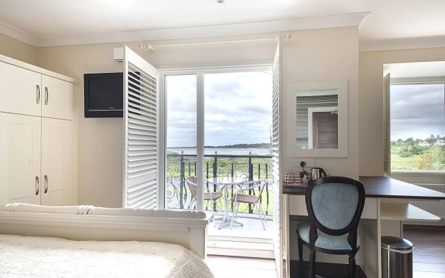 Sea Breeze Lodge B&B