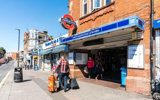 Fantastic 3 Bedroom Flat West Hampstead