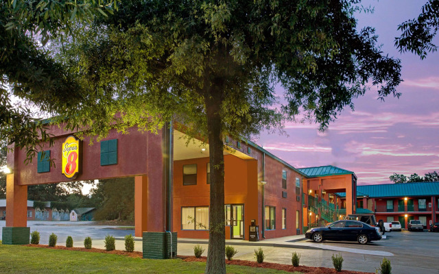 Super 8 by Wyndham Gainesville