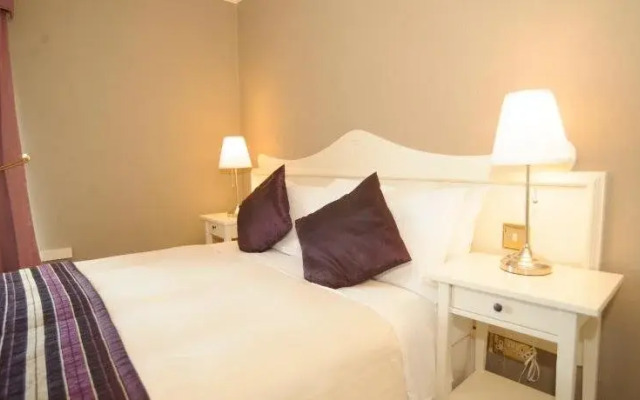 Germaines Hotel