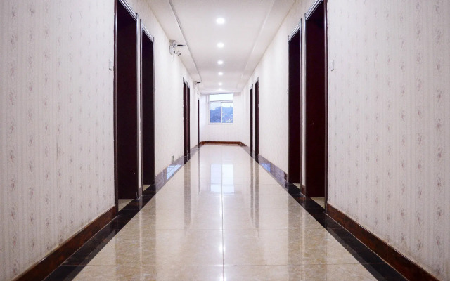 Chinese Business Hotel
