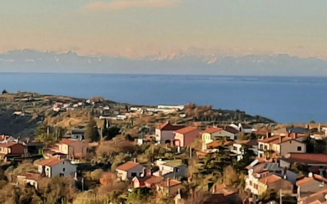 Seaview APARTMENTS HOJA