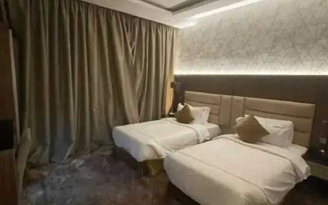 Golden Dan hotel
