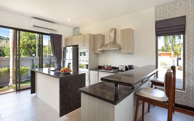 Spacious 3BR Pool Access Villa Argent 7