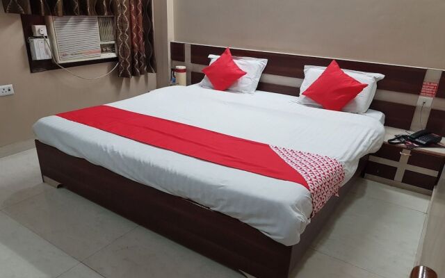 OYO 23649 Hotel Anand