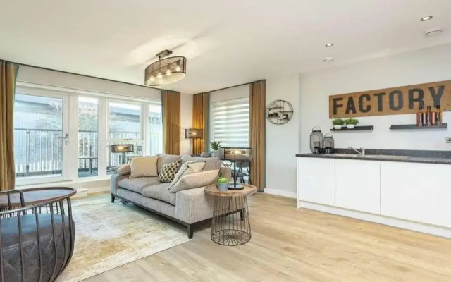 Newly Built Luxury 2 Bed Apartment!!!