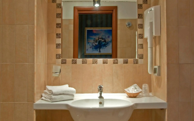 Hotel Lirico