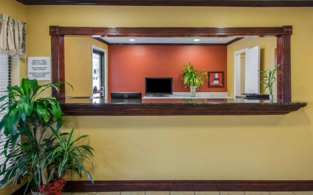 Econo Lodge Defuniak Springs I-10