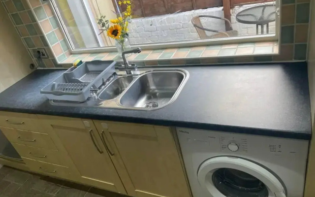Lovely 3 -bed House in Jarrow With Free Parking