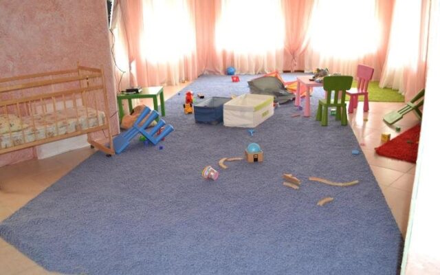 Дом Гостеев