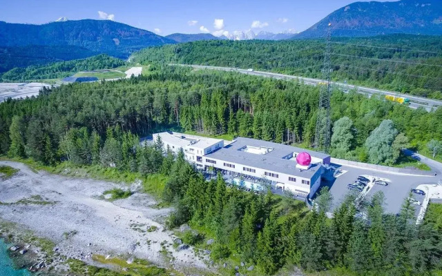 TheHotel (Adults only)
