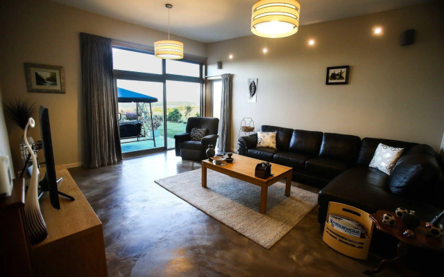 Redvale Ridge B&B