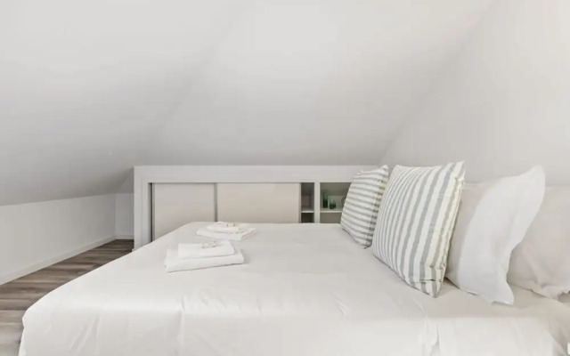 Villa Cam lia by Homie