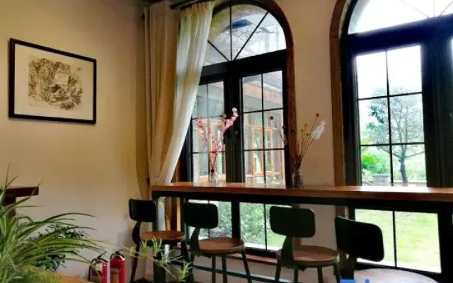 Mohsen oxygen bar manor in Mogan mountain