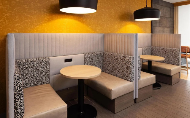 Home2 Suites by Hilton Roseville Minneapolis