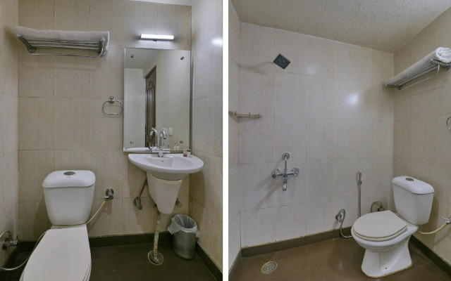 OYO 1721 Hotel Crown Royale