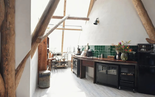 Appealing Farmhouse by the Beach
