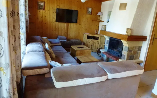 Chalet With 3 Bedrooms in Arâches-la-frasse, With Wonderful Mountain View, Furnished Terrace and Wifi - 600 m From the Slopes