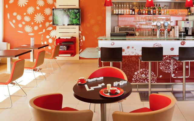 ibis Paris La Défense Esplanade