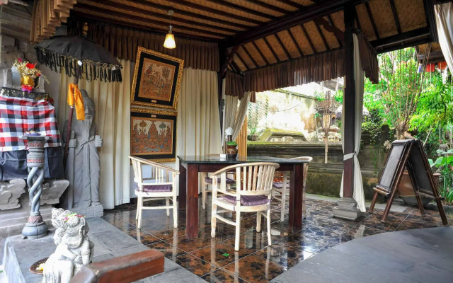 Airy Ubud Raya Teges Kawan Gang Merak Bali