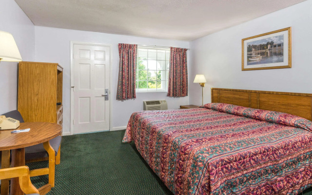 Travelodge by Wyndham Cape Cod Area