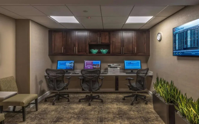 Hilton Garden Inn Reagan National Airport