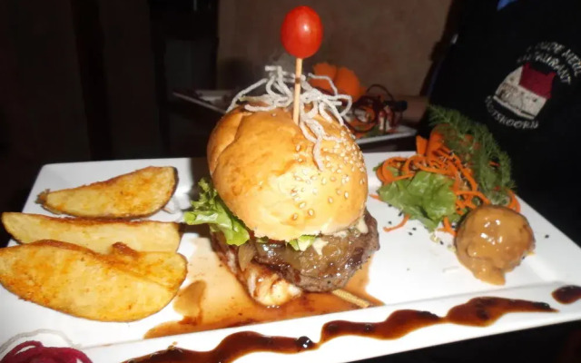 Old Mill Country Lodge & Restaurant