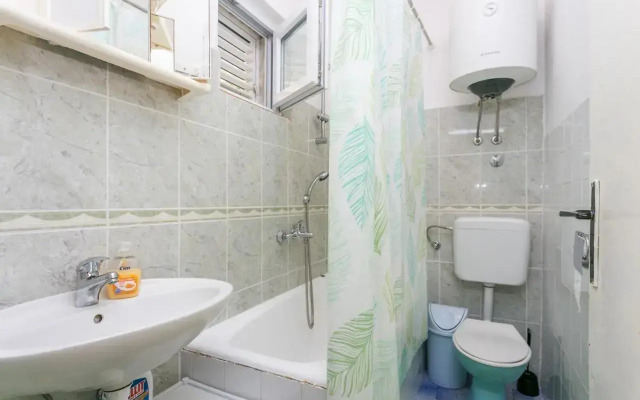 Apartments by the sea Drasnice, Makarska - 14129